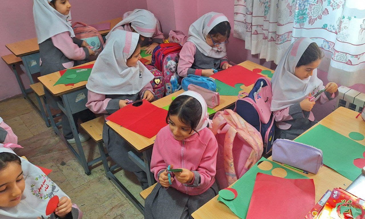 دبستان غیردولتی ثنا