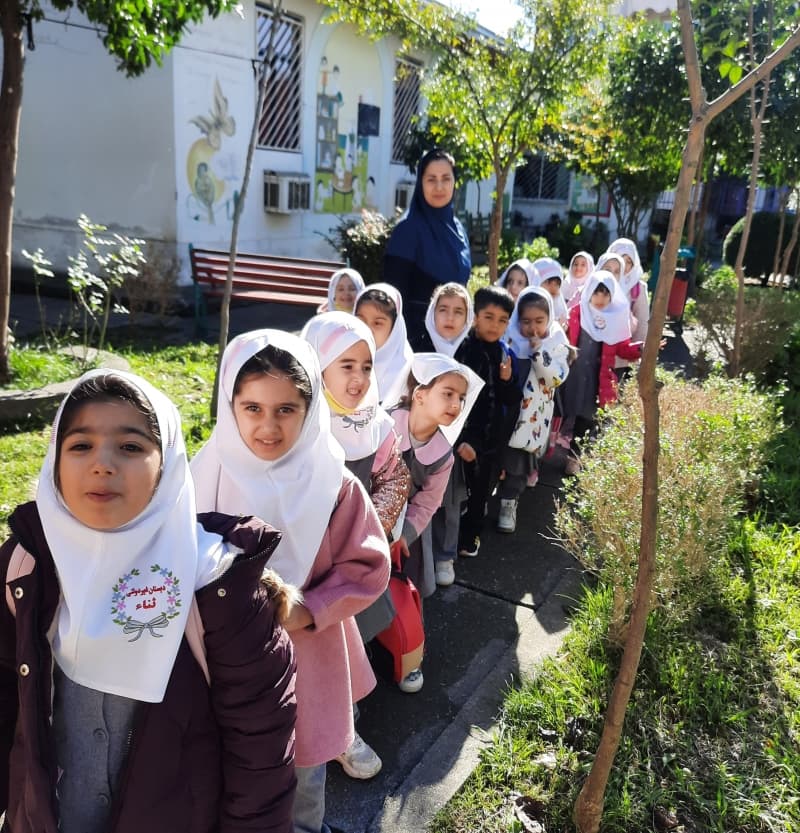 اردوی نوگلان پیش دبستانی به کانون پرورش فکری کودک و نوجوان به مناسبت هفته کتاب و کتابخوانی